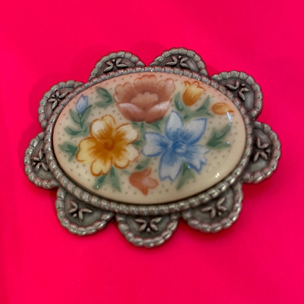 Special Things Longaberger Tie-ons Floral Mother’s Day 2003 Brooch